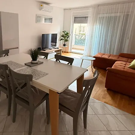 Anja - Strozanac Apartman *